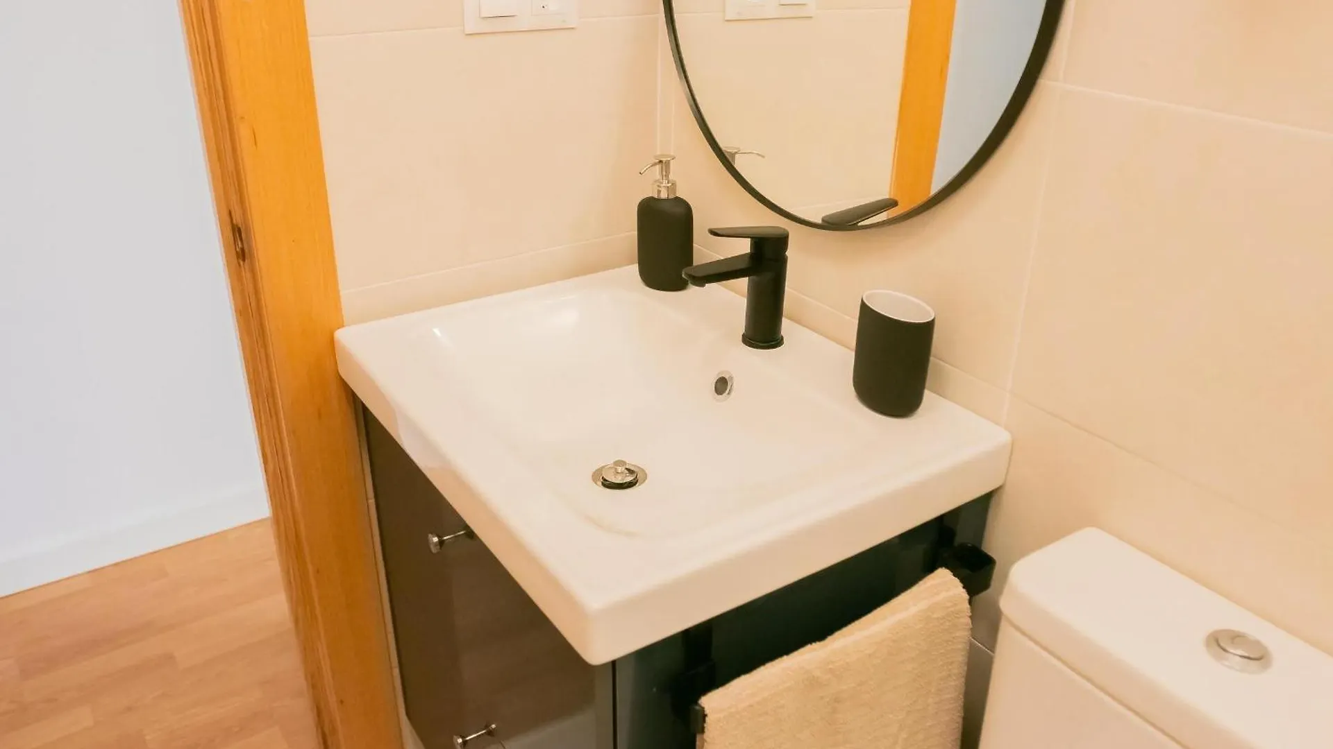 Peaceful Central Apartment Malaga