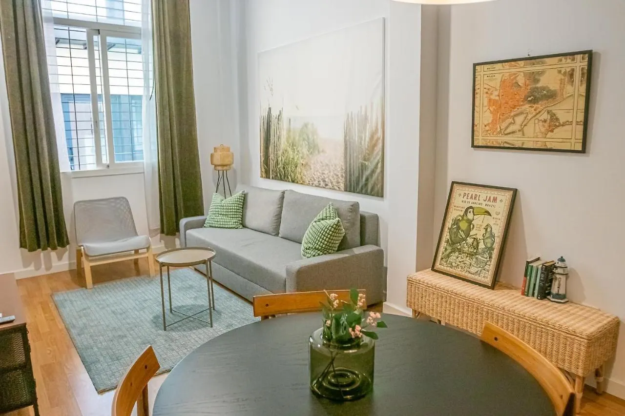 Peaceful Central Apartment Málaga